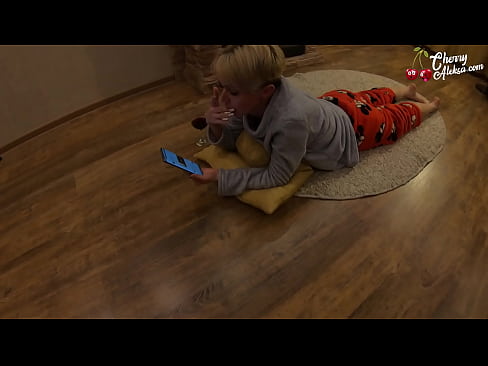 ❤️ 瘋狂的金發女郎吸吮巨大的雞巴並在上面彈跳 - 肛交 ❌ 色情 在 zh-tw.pornado-co.ru ️❤